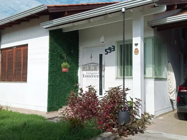 Imagem: Casa com quiosque e piscina em Portão Velho