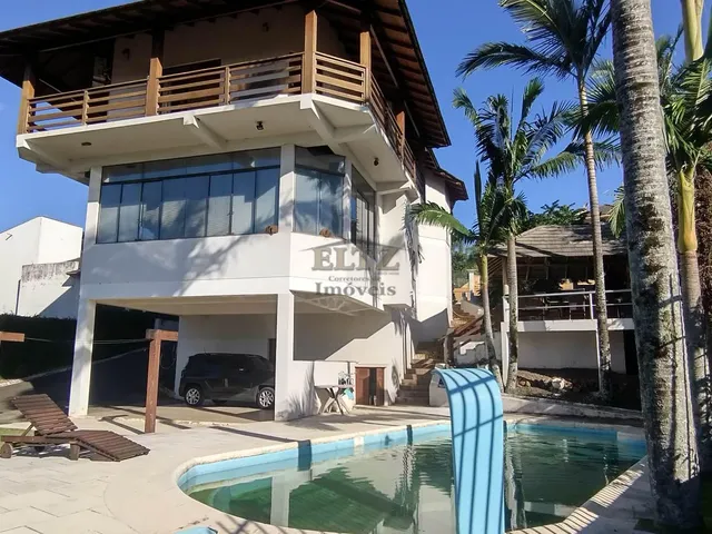 Imagem: 4 Dorm. - 1 Suíte Master com Hidro - 456m²