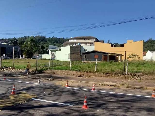 Imagem 7: Esquina Comercial de 1.900m² na entrada da cidade