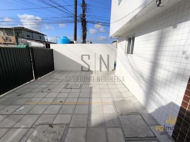 Imagem 4: Apartamento Funcionários IV, com 02 Quartos, 01 Suíte, Varanda, 01 VG, Piscina, Área