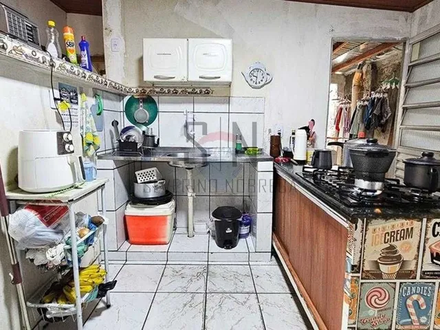Imagem 6: Vende-se Casa nos Funcionários II, Avenida principal C/04 Quartos, 01 Suíte, Com uma