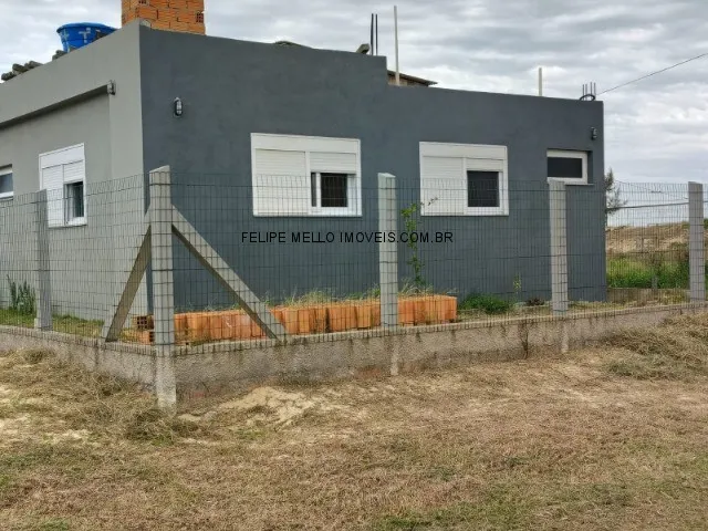 Imagem 13: Imperdível casa à venda em Passo de Torres-SC, bairro Miratorres: 2 quartos, 2 suítes