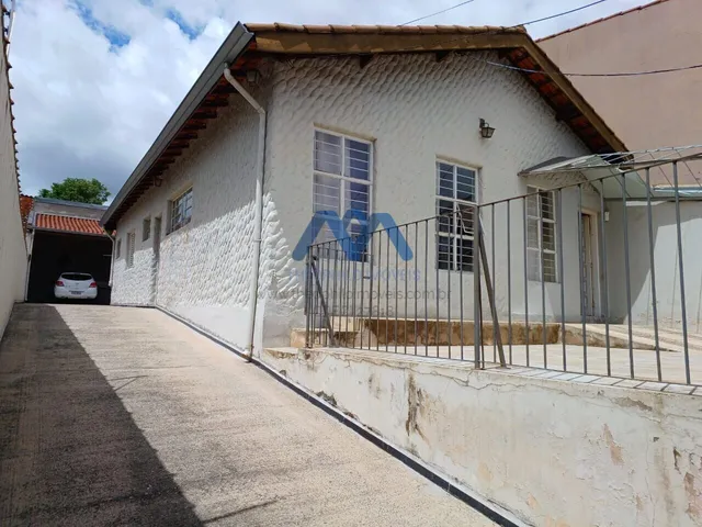 Imagem: Excelente Casa Térrea à Venda no Bairro