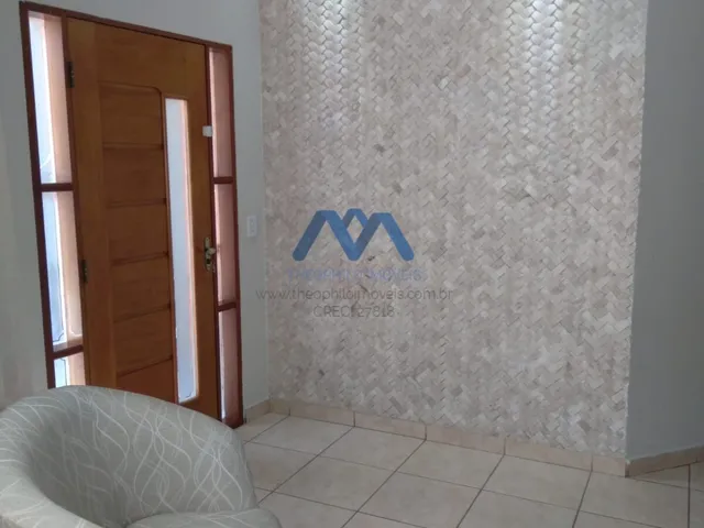 Imagem: A casa possui 2 Dormitórios, 1 Suíte, 2 Banheiros, 2