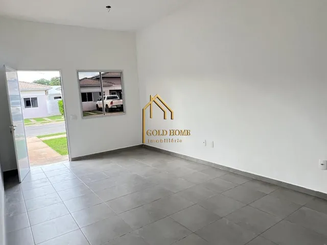 Imagem: A casa possui 3 Dormitórios, 1 Suíte, 2 Banheiros, 2