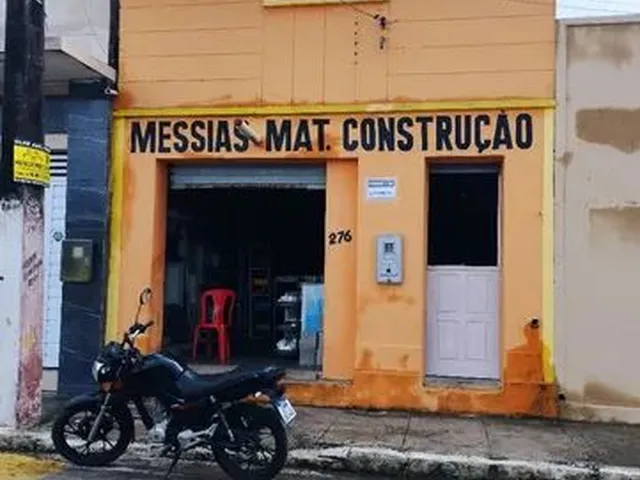 Imagem: Casa Ideal para Comércio na Principal Praça