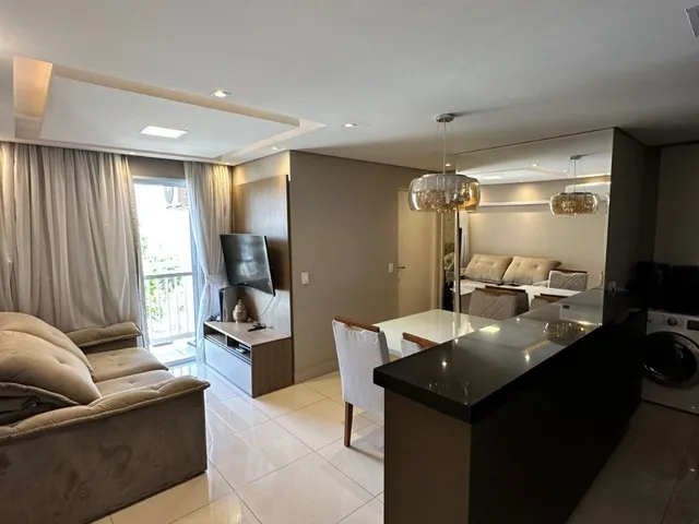 Imagem: O apartamento possui 2 Dormitórios, 1 Suíte, 2 Banheiros,