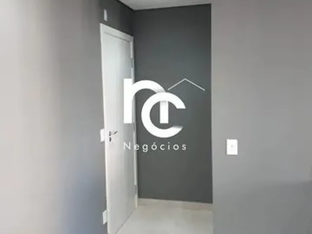 Imagem: O apartamento possui 2 Dormitórios, 1 Suíte, 1 Banheiro,