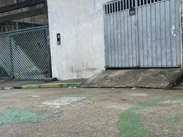 Imagem: Casa a Venda com Dois Cômodos e Garagem