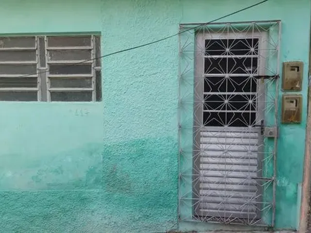 Imagem: A casa possui 2 Dormitórios, 1 Banheiro e está localizado