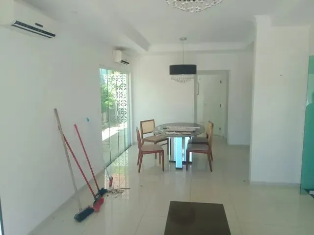 Imagem 5: Alugo Casa Duplex-Morada do Sol-4 Quartos-Armarios Embutidos-Piscina-4 Mil