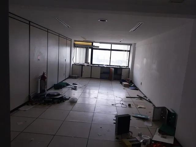 Imagem 5: PC8163) Andar Comercial com área total 1121,29m², 30 salas