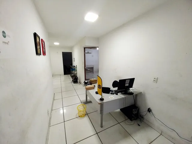 Imagem 5: PC2409) Prédio Comercial medindo 243m² localizado no bairro de Fátima