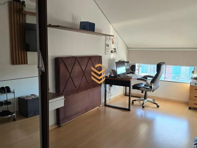 Imagem 14: Sobrado semi-novo com closet e sacada em Canoas - Harmonia, pronto para morar