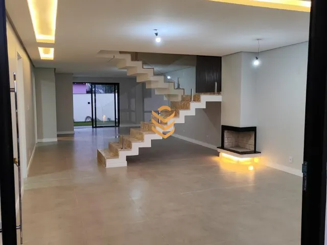 Imagem 4: Sobrado à Venda em Harmonia, Canoas - 215m² - Closet, Escritório - G rande