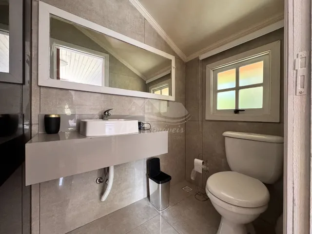 Imagem 8: Imperdível oportunidade: Casa à venda em Gramado-RS, bairro Floresta, 3 quartos, 1