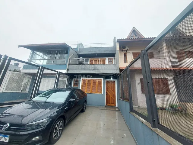 Imagem: Sobrado à venda no bairro Guarujá, Porto