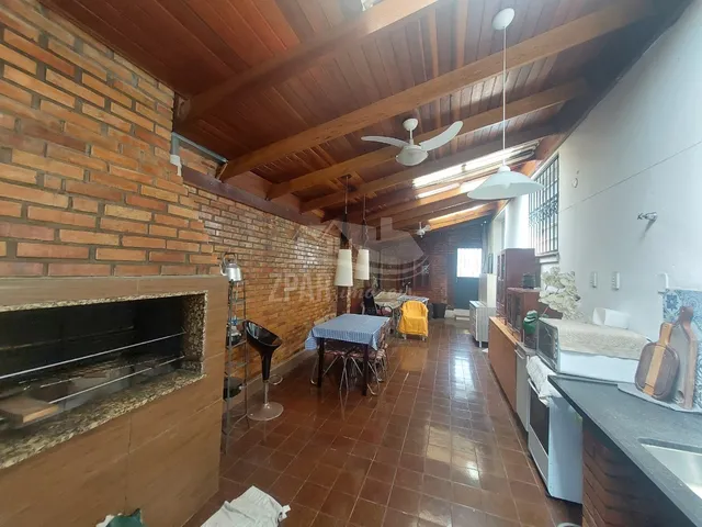Imagem 6: Imóvel Impecável na Glória: Casa à Venda em Porto Alegre-RS com 3 Quartos, 1 Suíte e