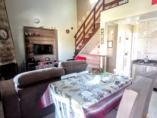 Imagem 3: Sobrado com 3 Dormitórios Sendo 1 Suíte - Cidreira/Rs