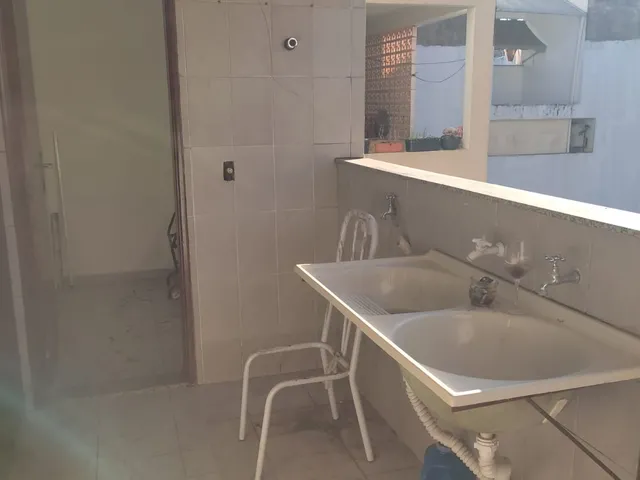 Imagem 14: 4 Dormitórios, 1 Suítes, 1 Vaga na Garagem, 170M² de Área Construída