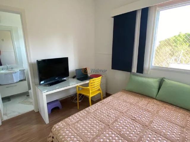 Imagem 2: Imperdível oportunidade: Casa de luxo com 4 quartos e 4 suítes em condomínio na