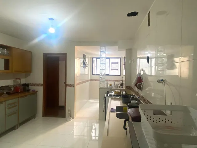 Imagem 4: Apartamento de Luxo à Venda no Centro de Nova Iguaçu-RJ: 4 Quartos, 3 Suítes, 207m²