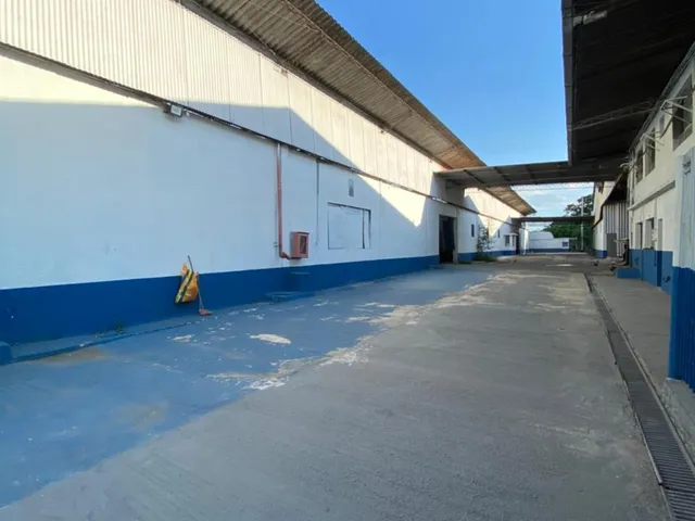 Imagem 8: Galpão Comercial de Alto Padrão na Prata, Nova Iguaçu-RJ: 5 salas, 4 banheiros, 5