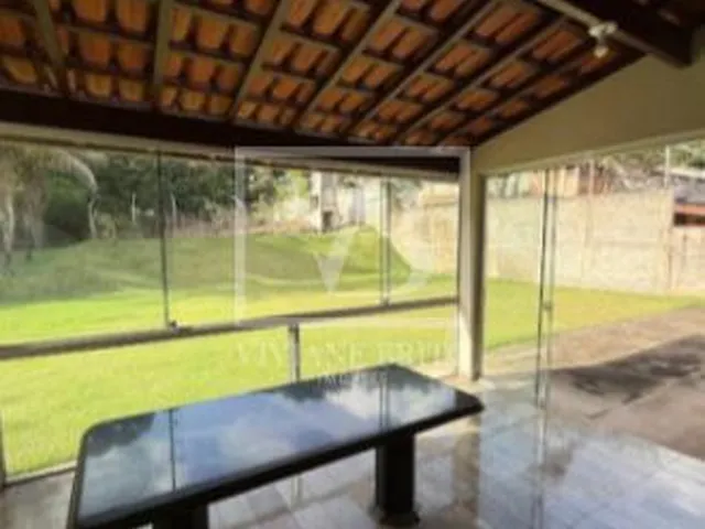Imagem 10: Casa com 1900m2 de terreno, 4 dormitórios, sendo 1 com suíte, árvores