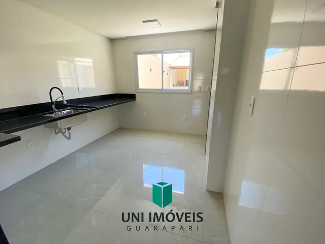 Imagem 10: Casa Duplex À Venda na Praia do Morro, Guarapari-Es: 3 Quartos, Suíte, Sala, 2 Vagas - Visite Hoje!
