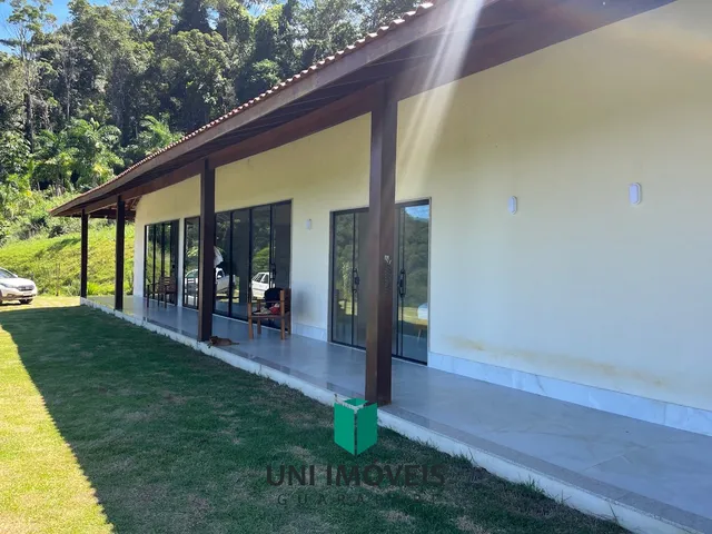 Imagem 2: Chácara à venda em Guarapari com 20.000m² e casa de alto padrão com excelente vista