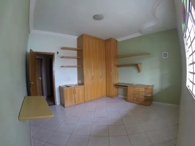 Imagem 2: Casa com 3 Dormitórios À Venda em Contagem