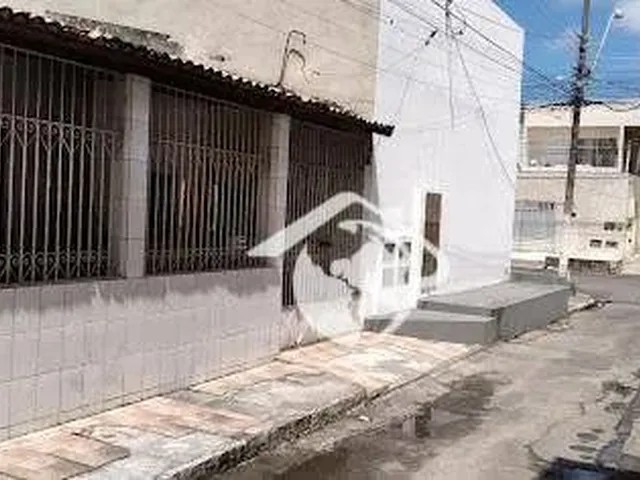 Imagem: Casa com 4 Dormitórios - Venda por R$ 170.000,00