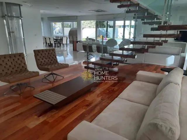 Imagem: Casa com 7 Dormitórios para Alugar, 900