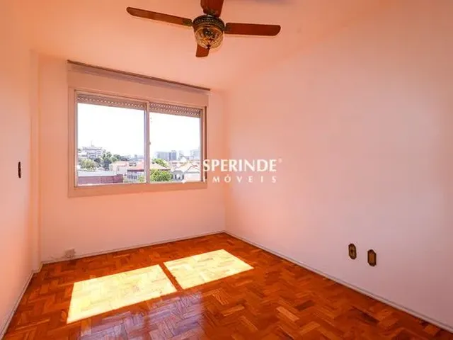Imagem: Porto Alegre - Apartamento Padrão - Jardim