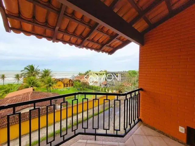 Imagem 7: Casa com 4 Dormitórios À Venda, Terreno 800M² - Construída 290M² por R$ 1.800.000