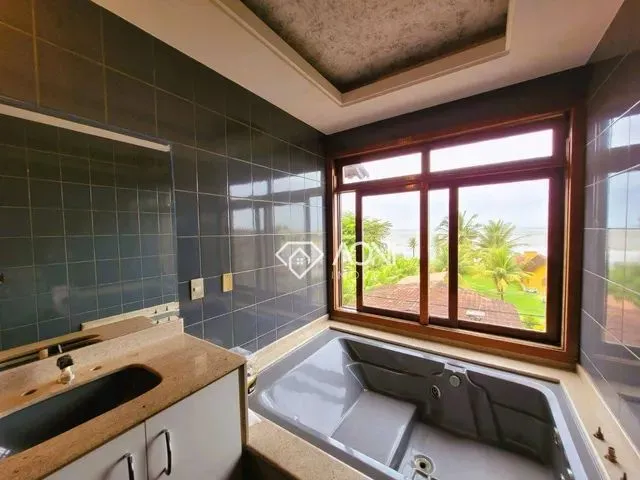 Imagem 6: Casa com 4 Dormitórios À Venda, Terreno 800M² - Construída 290M² por R$ 1.800.000