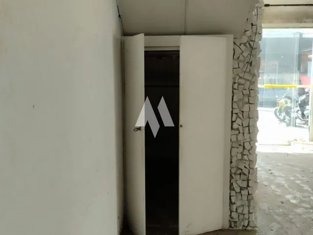 Imagem 8: Loja comercial, excelente localização, amplo espaço com área total de 550,00m² para