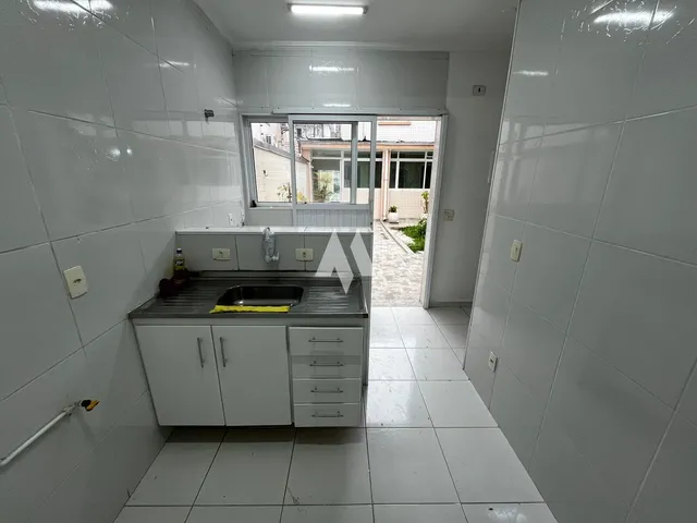 Imagem 16: Sobrado para locação com edícula e garagem ampla no Embaré em Santos - SP