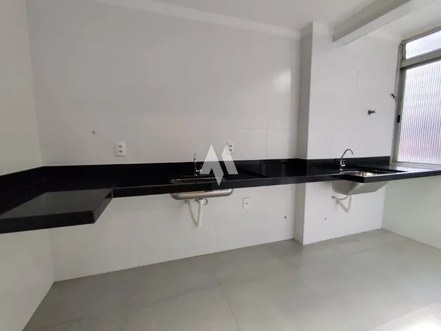 Imagem 9: Apartamento 2 Dormitórios à Venda Reformado Próximo à Praia no Gonzaga em Santos/SP
