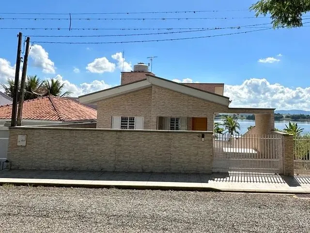 Imagem: Casa em Condomínio Fechado em Carlópolis-Pr