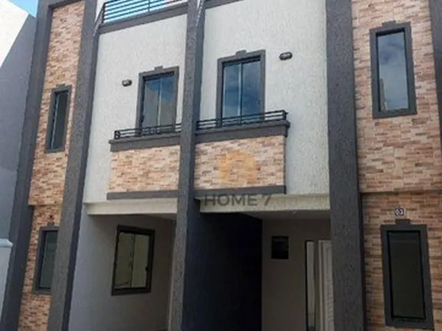 Imagem 1: Sobrado com 3 Dormitórios À Venda, 95 M² por R$ 340.000,00 - Sítio Cercado