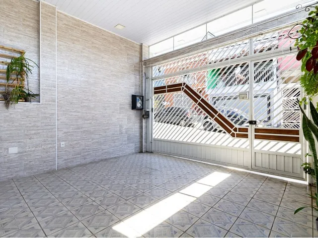 Imagem 3: Casa À Venda em Osasco, Helena Maria, com 4 Quartos, 226M²