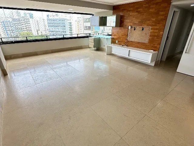 Imagem: O apartamento possui 4 Dormitórios, 2 Suítes, 2 Vagas na