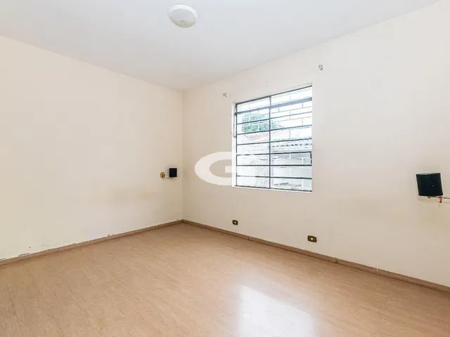 Imagem 3: Casa térrea com 3 quartos e edícula no Seminário - 134,7 m² área útil e terreno com