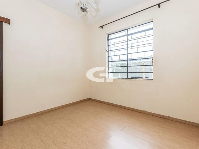 Imagem 7: Casa térrea com 3 quartos e edícula no Seminário - 134,7 m² área útil e terreno com