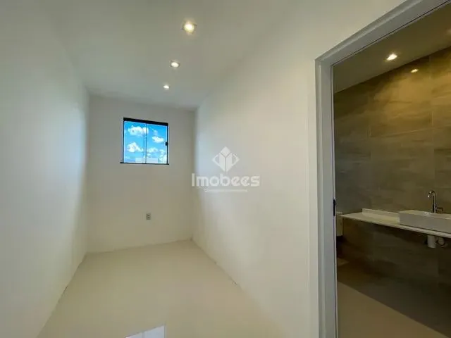 Imagem 11: Casa/Cond. Montenegro Boulevard - 5 Suítes - 395M² - 4 Vagas - 2 Varandas - Quintal