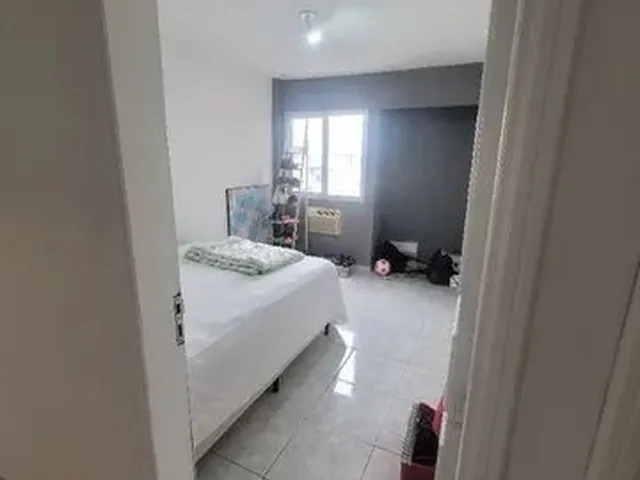 Imagem 2: Quarto Grande com Cama Queen