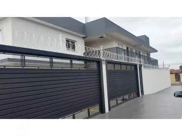 Imagem: O apartamento possui 1 Dormitório, 1 Banheiro, 1 Vaga na