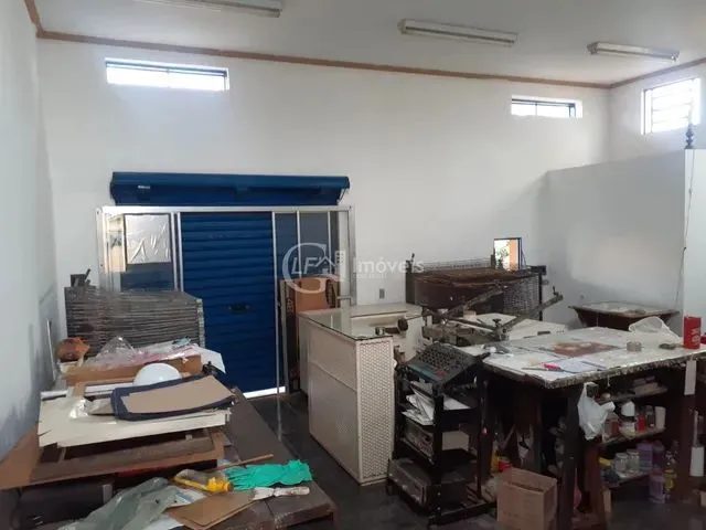 Imagem 1: Casa com Salão Comercial