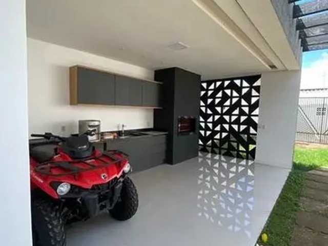 Imagem: Casa À Venda, com Ponto Comercial na Frente